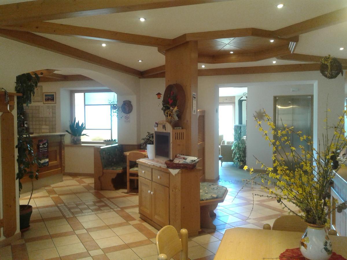 Albergo Pensione Serenetta Varena Luaran gambar